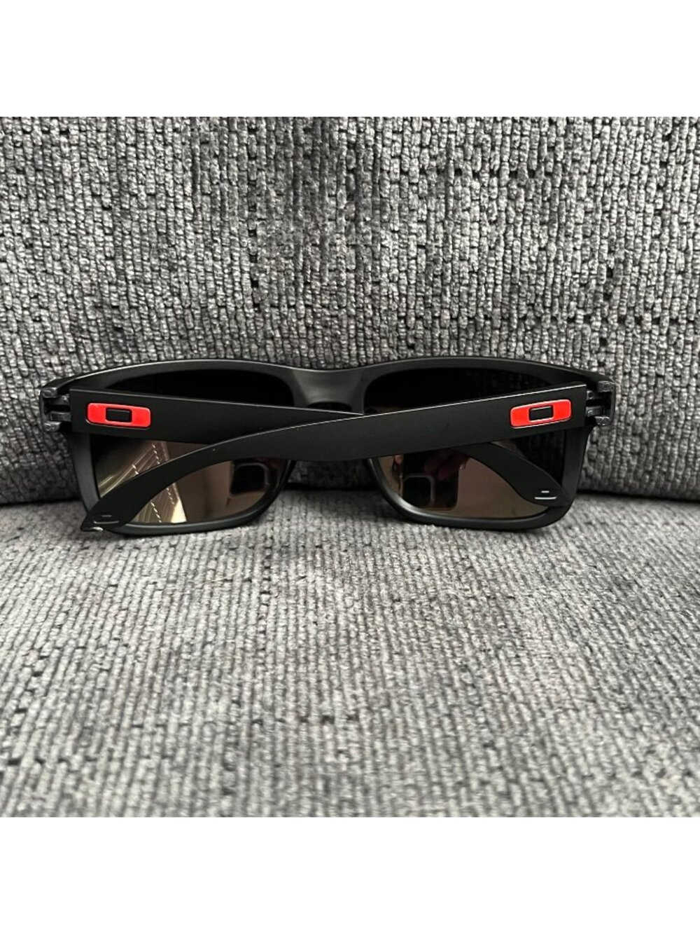 Oakley Holbrook Sunglasses 009102 Reflective Gold Lenses Red Icons - Picture 7 of 8